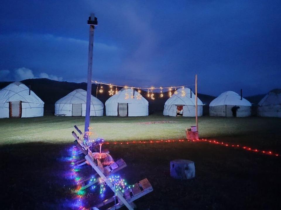 Zalkar Yurt Camp 호텔 Song-Kul 외부 사진